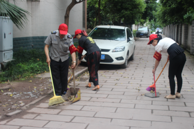 市物管協會組織志愿者進小區服務，提升物業管理及配套服務水平